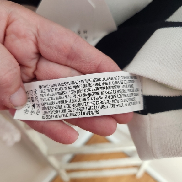 English Factory Top NWT women Medium black white stripe lace sleeve off shoulder - Picture 4 of 6